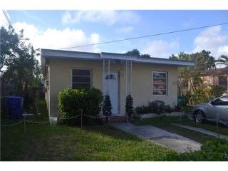 2790 31st Ct, Miami FL  33133-2938 exterior