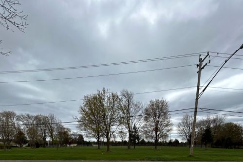 214 Park Ave, Chenequa WI  53029-2116 exterior