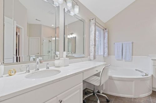 235 Abbott Dr, Austin TX 78737-4536 exterior