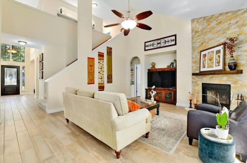 7036 Auckland Dr, Austin TX 78749-4139 exterior