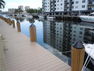 3666 167th St, Miami FL  33160-3527 exterior