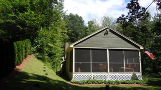 254 Atwood Dr, South Pownal, VT 05261-4444