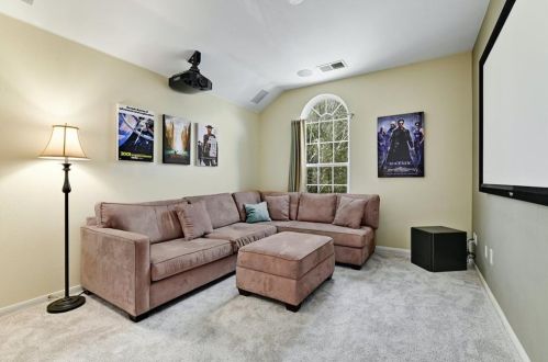 7036 Auckland Dr, Austin TX 78749-4139 exterior