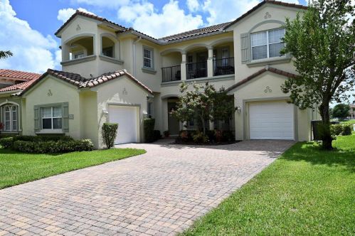 725 Cresta Cir, West Palm Beach FL  33413-1047 exterior