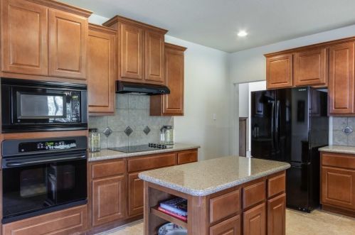 150 Abbott Dr, Austin TX 78737-4536 exterior