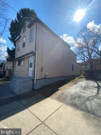 481 Stuyvesant Ave, Trenton, NJ 08618-4121