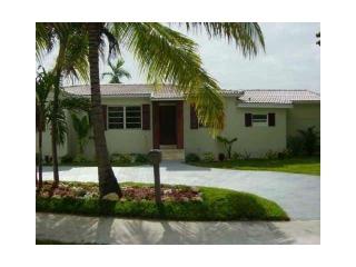 3220 18th St, Miami FL  33125-1838 exterior