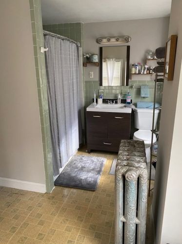 302 Springfield St, Chicopee MA  01013-2834 exterior