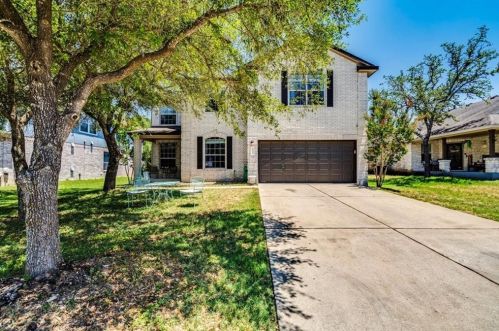 132 Trinity Dr, Uhland, TX 78640-4330