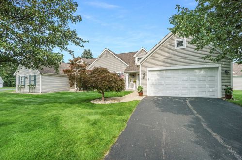 7936 Kilmory Cir, Kalamazoo, MI 49024-4876