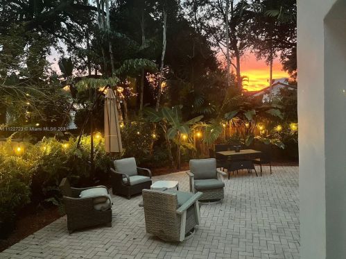 70 101st St, Miami FL  33138-2319 exterior