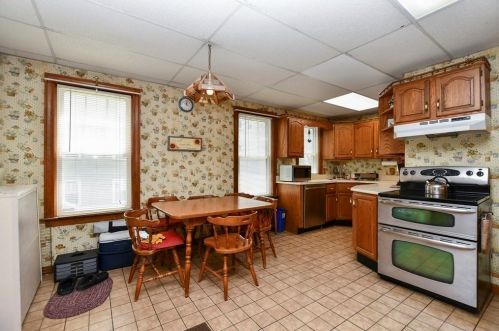 12 Woodford St, Worcester MA 01604-5423 exterior