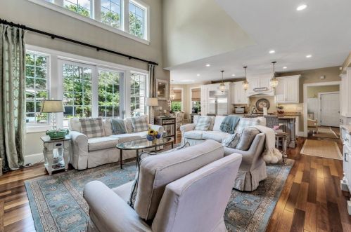 11 Teal Cir, Mashpee MA 02649-3676 exterior