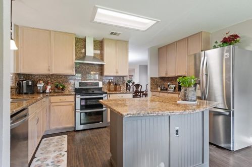 11200 Chatam Berry Ln, Austin TX 78748-3935 exterior