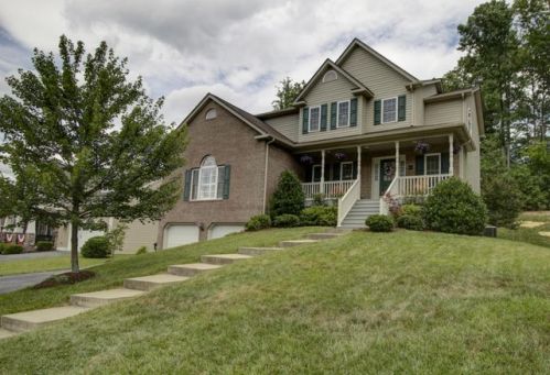 5838 Monet Dr, Roanoke, VA 24018-5237