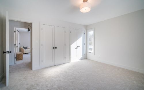 1850 Journeys Dr, Chenequa WI  53029-9367 exterior