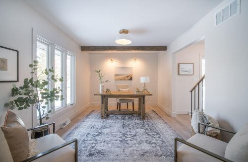 1850 Journeys Dr, Chenequa WI  53029-9367 exterior