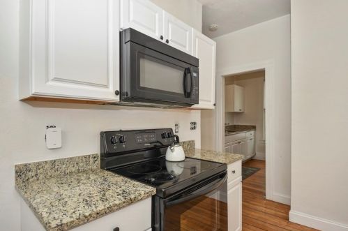 16 Westminster St, Worcester MA 01605-2701 exterior