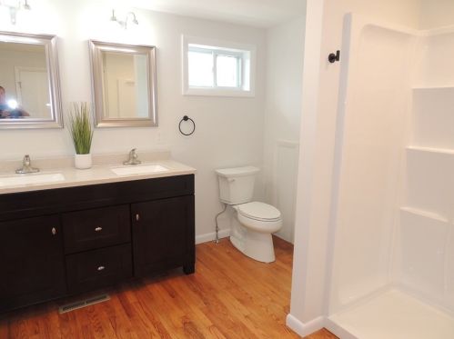 214 Wilbraham Rd, Monson MA  01057-9408 exterior