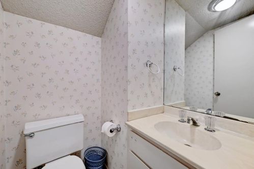 6303 5 Acre Wood St, Austin TX 78746-7125 exterior