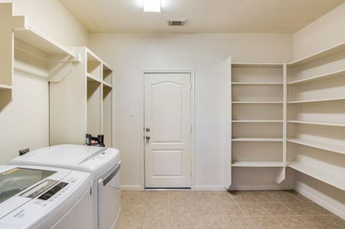 150 Abbott Dr, Austin TX 78737-4536 exterior