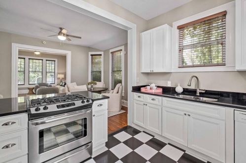 1901 David St, Austin TX 78705-4666 exterior