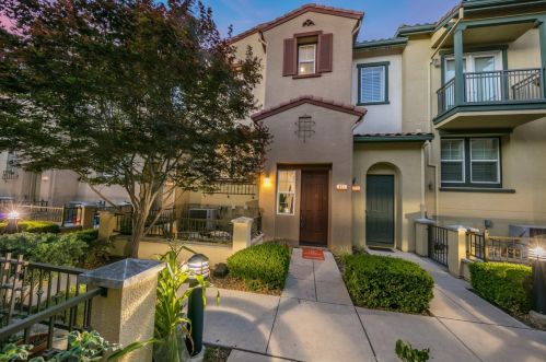 857 Mente Linda Loop, Milpitas, CA 95035-8641