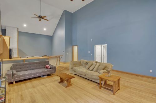 85 Blue Castle Dr, Mashpee MA 02649-3770 exterior