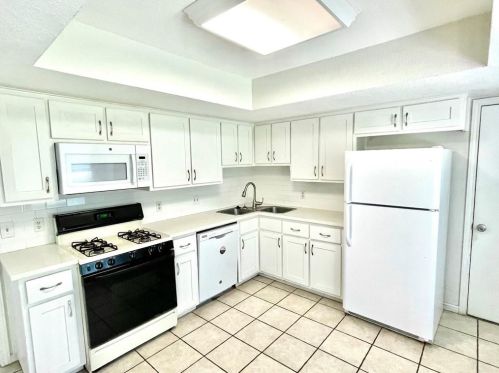 7304 Beckett Rd, Austin TX  78749-2122 exterior