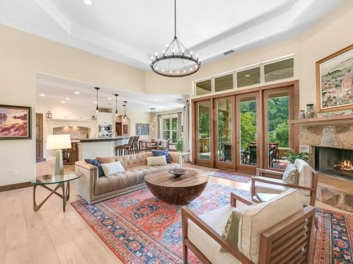 1501 Cyn Edge Dr, Austin TX 78733-2000 exterior