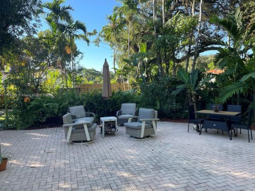 70 101st St, Miami FL  33138-2319 exterior