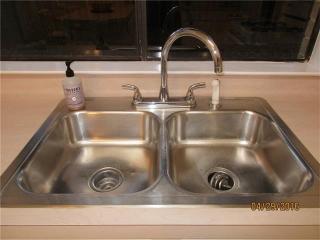 11310 Thorny Brook Trl, Austin TX  78750-1043 exterior