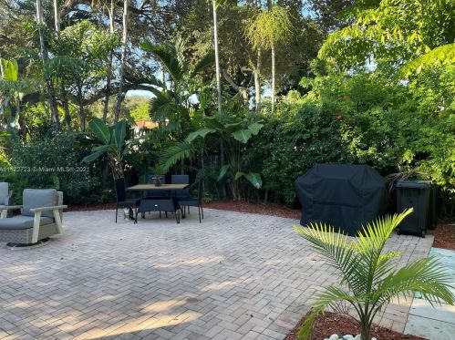 70 101st St, Miami FL  33138-2319 exterior