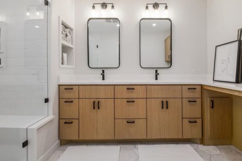 7105 Fence Line Dr, Austin TX 78749-2312 exterior