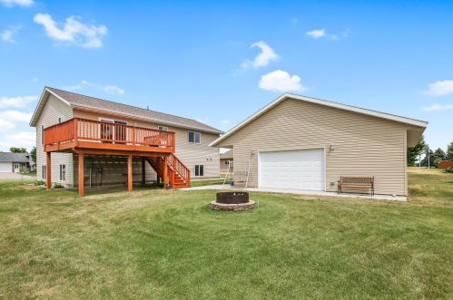 581 6th St, Richmond, MN 56368-8192